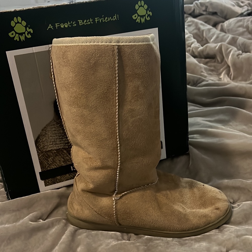 Cream boot